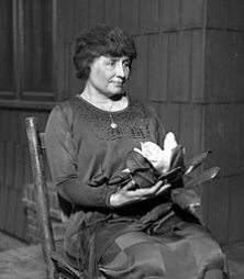 Hellen Keller circa_1920